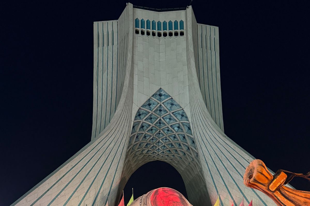 Azadi Square Tehran tour