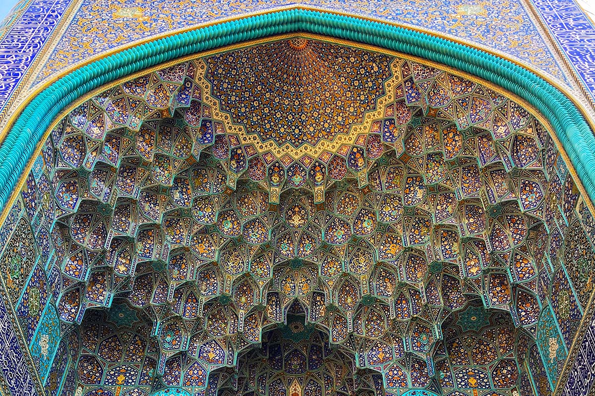 Travel to Iran to visit Isfahan and Shah mosque!