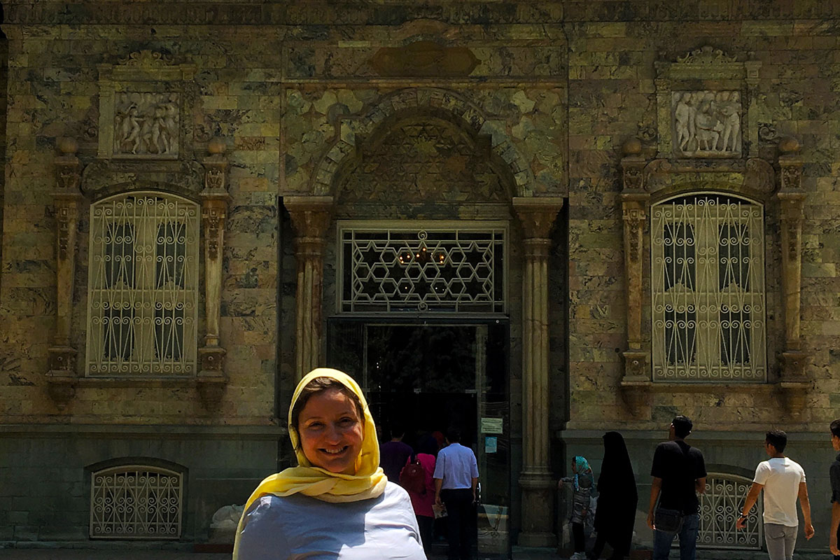 Marvel at Saadabad palace by taking Iran luxury short tour!
