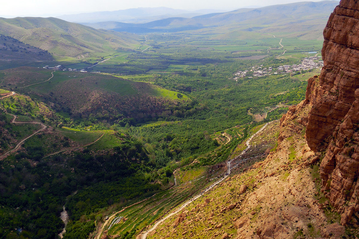 Enjoy Kermanshah and Piran waterfall on Iran Kurdistan guided tour!