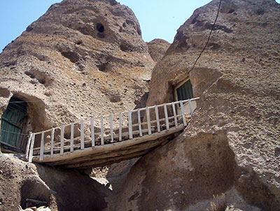 Kandovan-village-Tabriz-travel