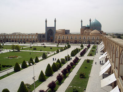 Naghshe-Jahan-square-Isfahan-holidays